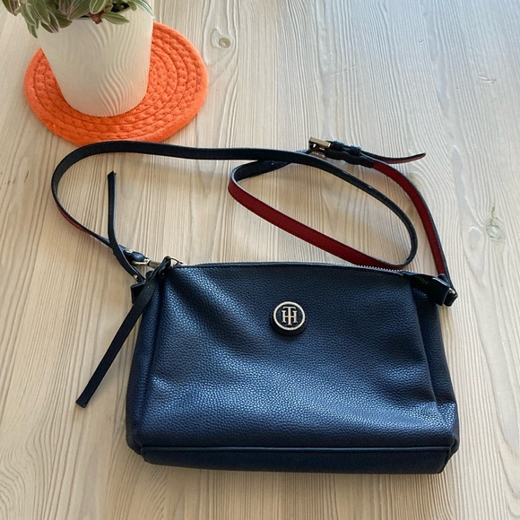 Tommy Hilfiger Handbags - Tommy Hilfiger Navy Red Bag